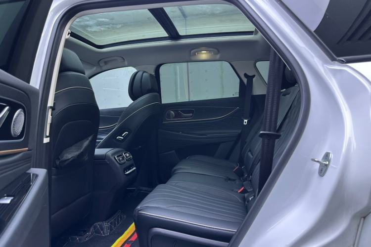 Used Chery Tiggo 9 2023 2.0T Dual-Clutch Two-Wheel Drive Luxury Edition 5 Seats Interior 2