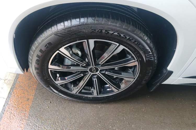 Used Chery Tiggo 9 2023 2.0T Dual-Clutch Two-Wheel Drive Leading Edition 5 Seats Left Front Wheel Hub