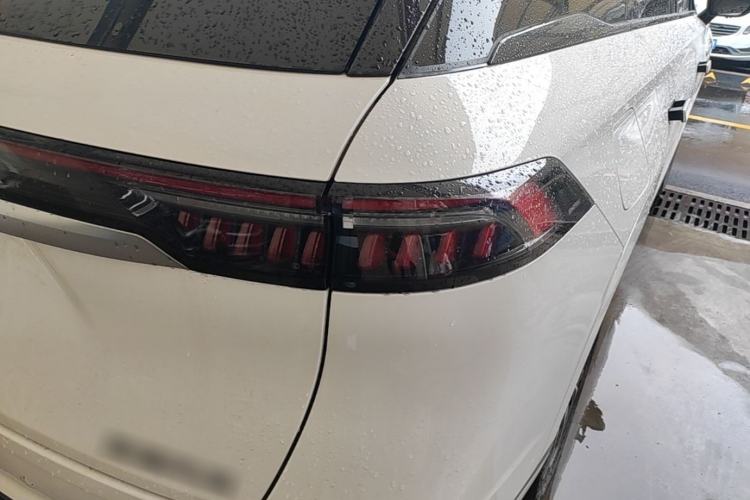 Used Chery Tiggo 9 2023 2.0T Dual-Clutch Two-Wheel Drive Prestige Version 5 Seats Right Rear Taillight