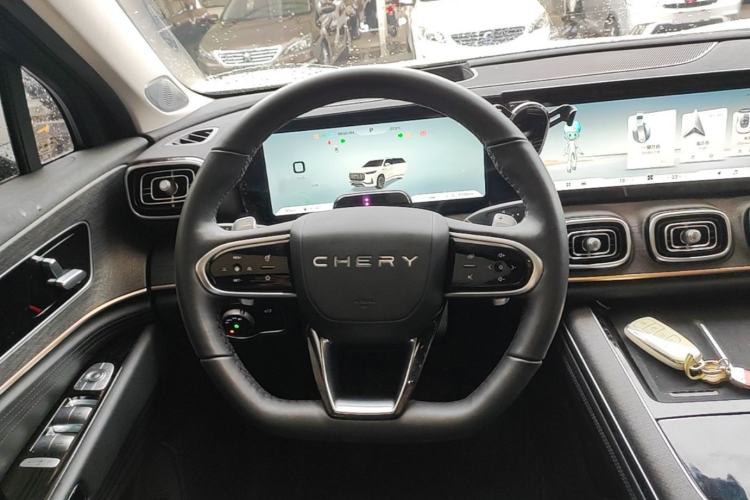 Used Chery Tiggo 9 2023 2.0T Dual-Clutch Two-Wheel Drive Prestige Version 5 Seats Steering Wheel