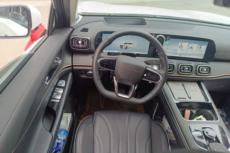 Used Chery Tiggo 9 2023 2.0T Dual-Clutch Two-Wheel Drive Prestige Version 5 Seats Steering Wheel