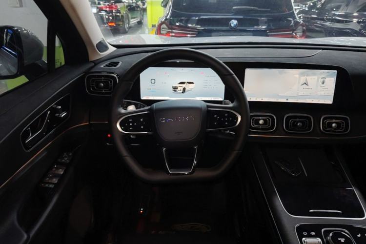 Used Chery Tiggo 9 2023 2.0T Dual-Clutch Two-Wheel Drive Luxury Edition 5 Seats Steering Wheel