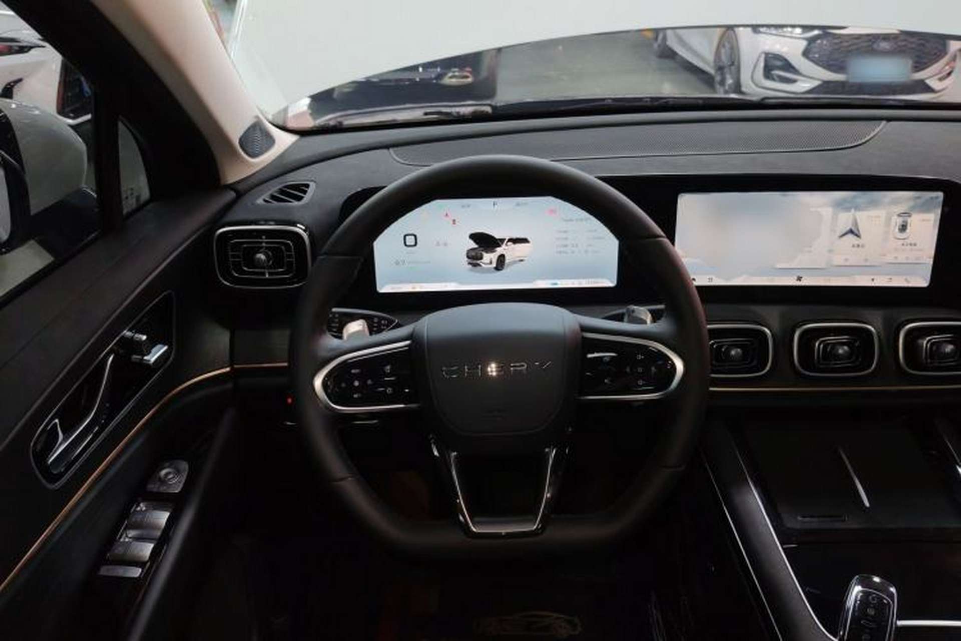 Used Chery Tiggo 9 2023 2.0T Dual-Clutch Two-Wheel Drive Luxury Edition 5 Seats Steering Wheel