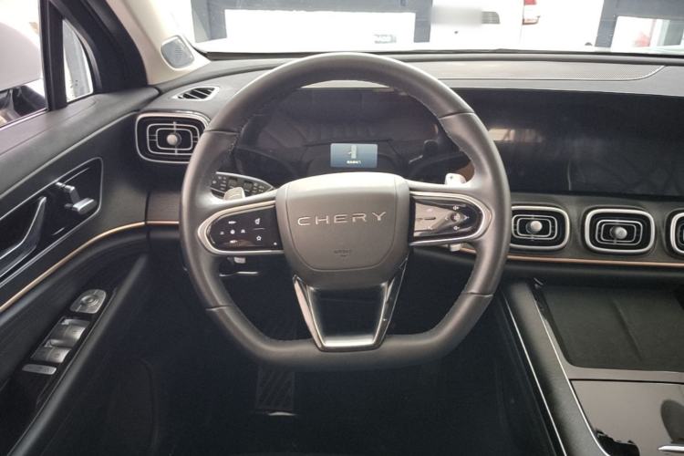 Used Chery Tiggo 9 2023 2.0T Dual-Clutch Two-Wheel Drive Leading Edition 5 Seats Steering Wheel