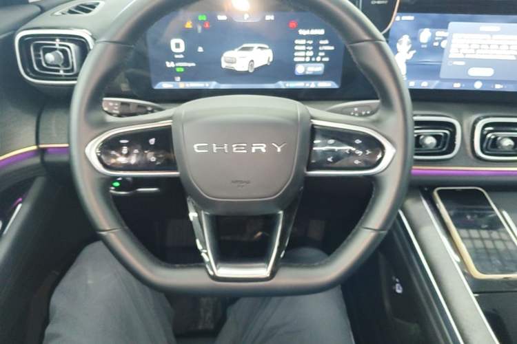 Used Chery Tiggo 9 2023 Facelift 2.0T Dual-Clutch Two-Wheel Drive Luxury Edition 5 Seats Steering Wheel