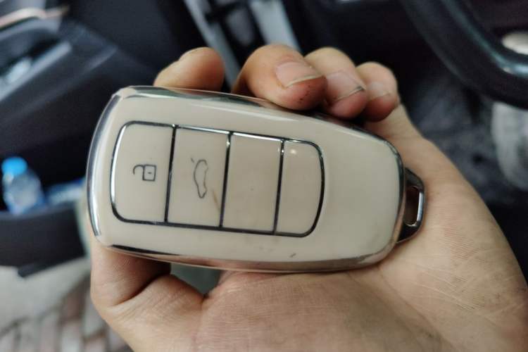 Used Chery Tiggo 9 2023 2.0T Dual-Clutch Two-Wheel Drive Luxury Edition 7 Seats Vehicle Key