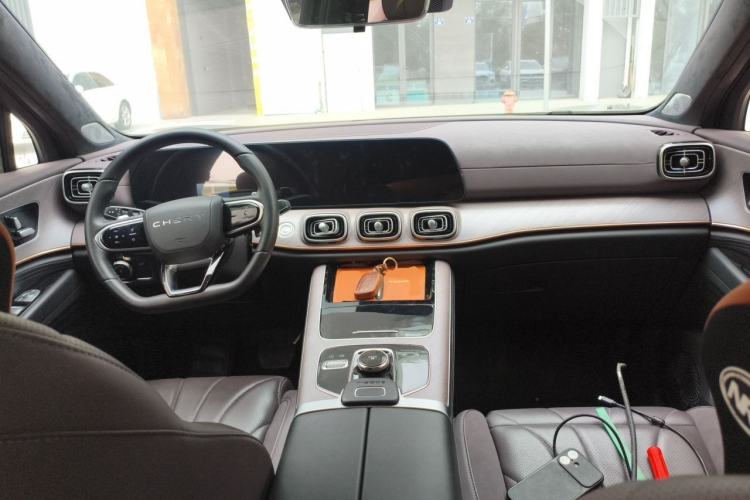 Used Chery Tiggo 9 2024 2.0T Automatic Two-Wheel Drive Ultra-Comfortable Deluxe Edition Center Console