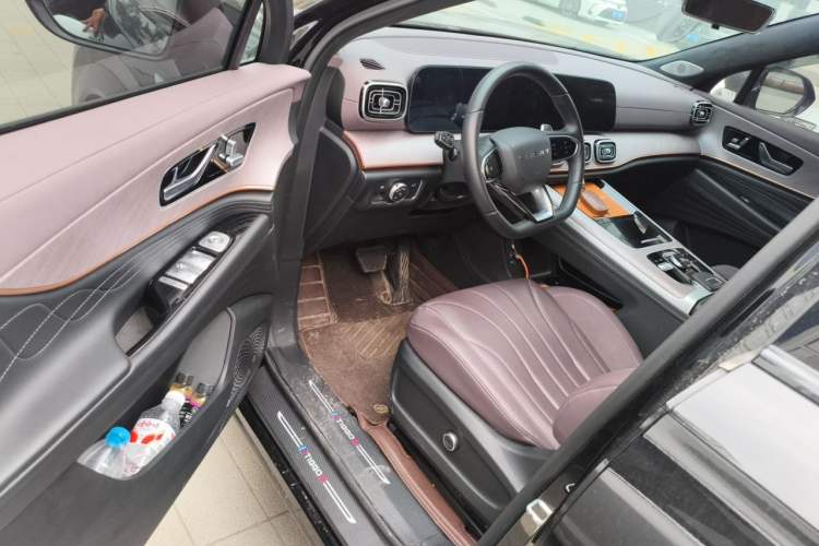 Used Chery Tiggo 9 2024 2.0T Automatic Two-Wheel Drive Ultra-Comfortable Deluxe Edition Driver Seat