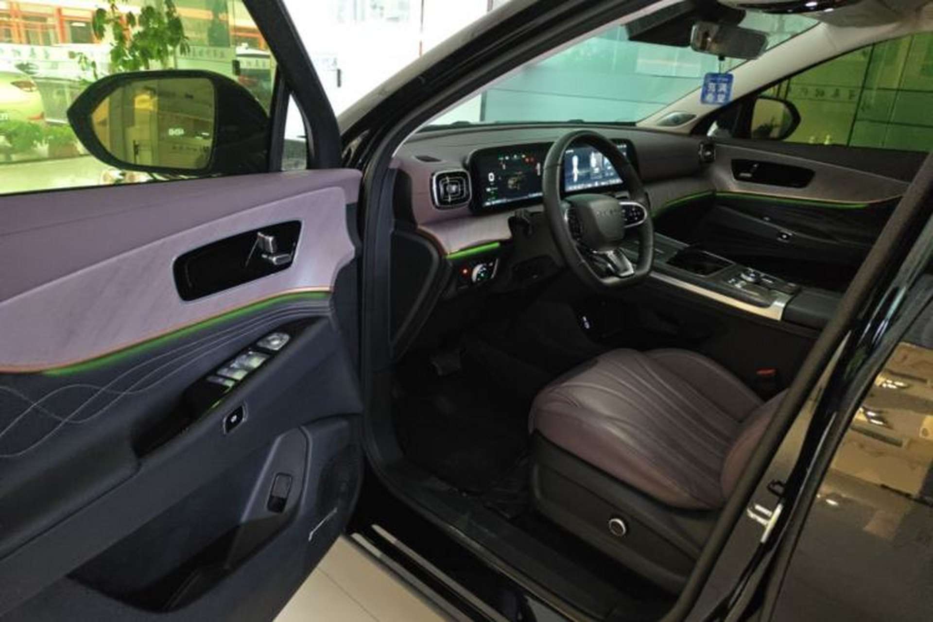 Used Chery Tiggo 9 2024 2.0T Dual-Clutch Two-Wheel Drive Ultra-Comfortable Prestige Edition Driver Seat