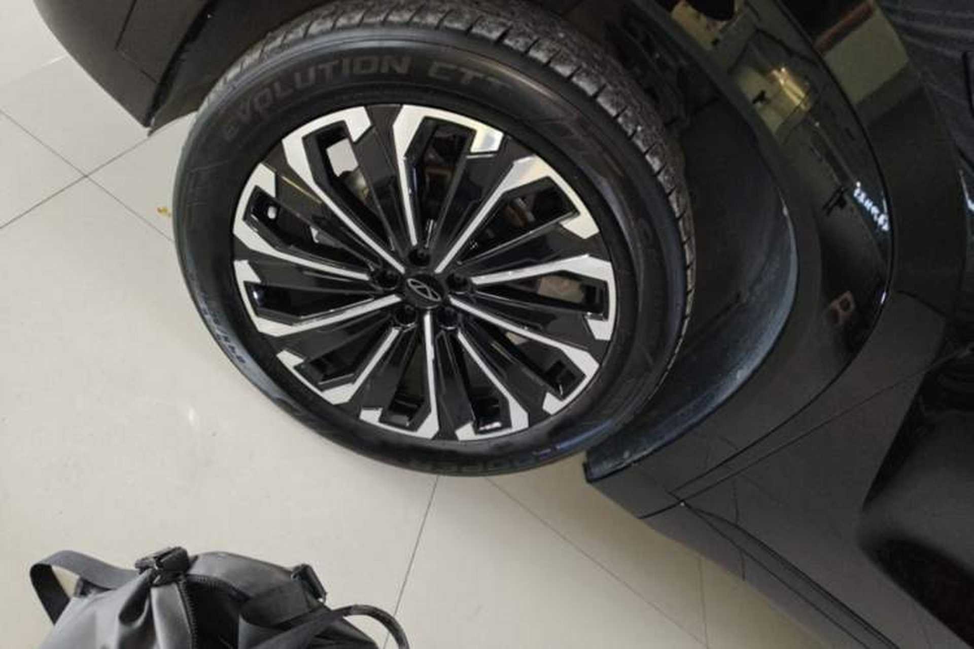 Used Chery Tiggo 9 2024 2.0T Dual-Clutch Two-Wheel Drive Ultra-Comfortable Prestige Edition Exterior 4