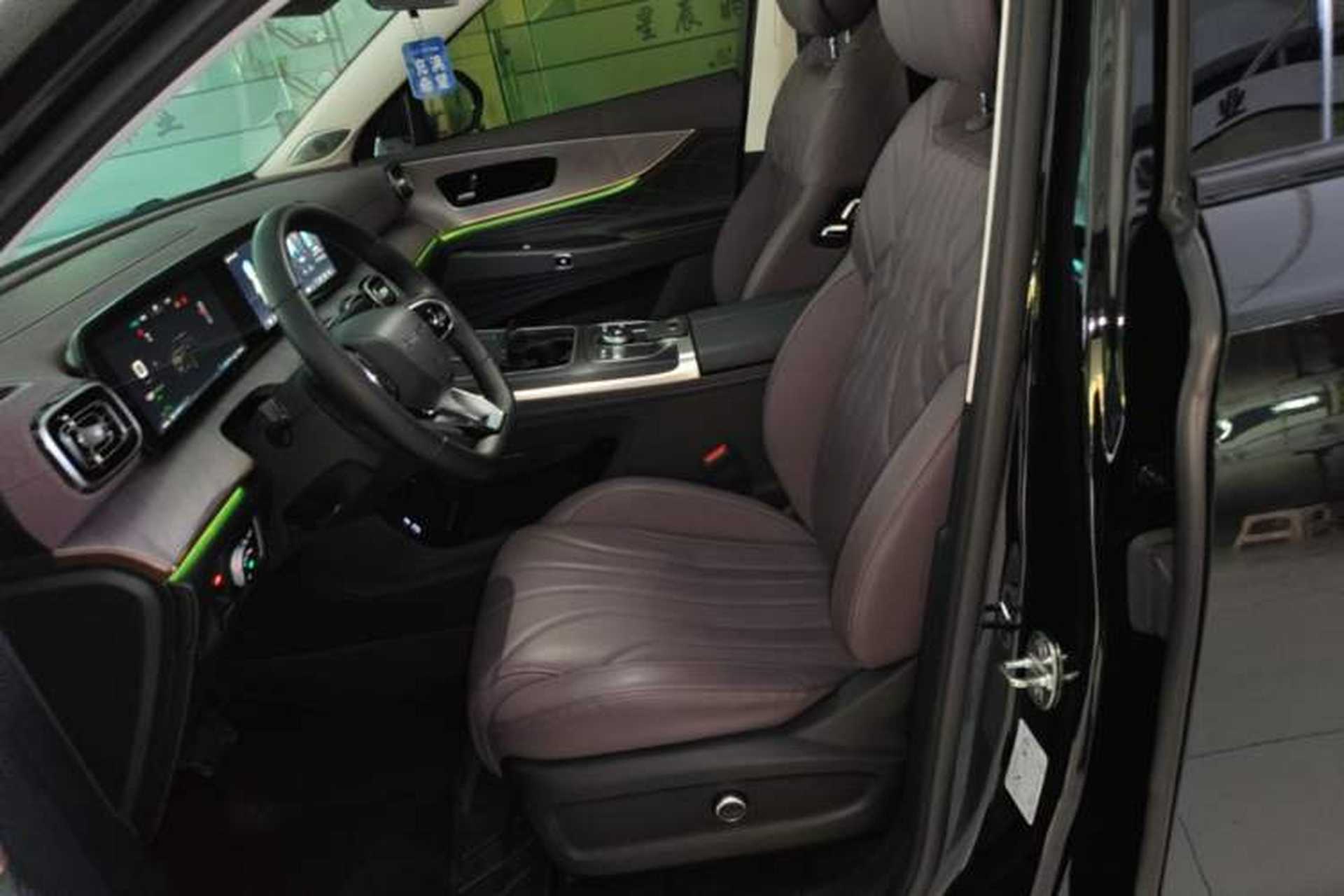 Used Chery Tiggo 9 2024 2.0T Dual-Clutch Two-Wheel Drive Ultra-Comfortable Prestige Edition Left Front Seat