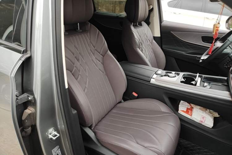 Used Chery Tiggo 9 2024 2.0T Dual-Clutch Two-Wheel Drive Ultra-Comfortable Prestige Edition Right Front Seat