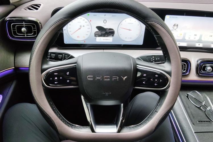 Used Chery Tiggo 9 2024 2.0T Dual-Clutch Two-Wheel Drive Ultra-Comfortable Prestige Edition Steering Wheel