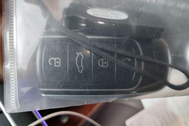 Used Chery Tiggo 9 2024 2.0T Dual-Clutch Two-Wheel Drive Ultra-Comfortable Prestige Edition Vehicle Key