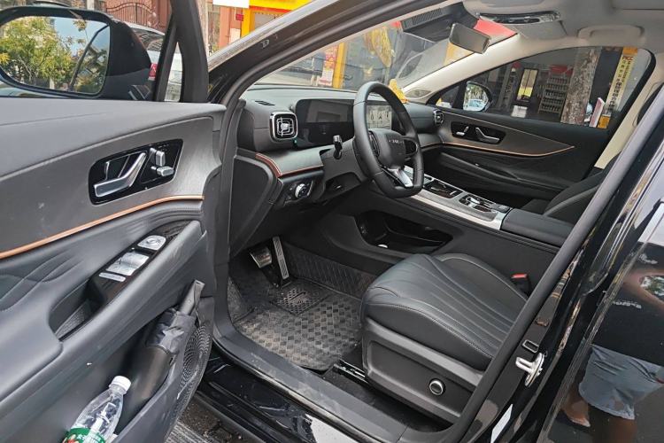 Used Chery Tiggo 9 2025 2.0T Dual-Clutch Two-Wheel Drive Black Samurai Edition 5 Seats Driver Seat