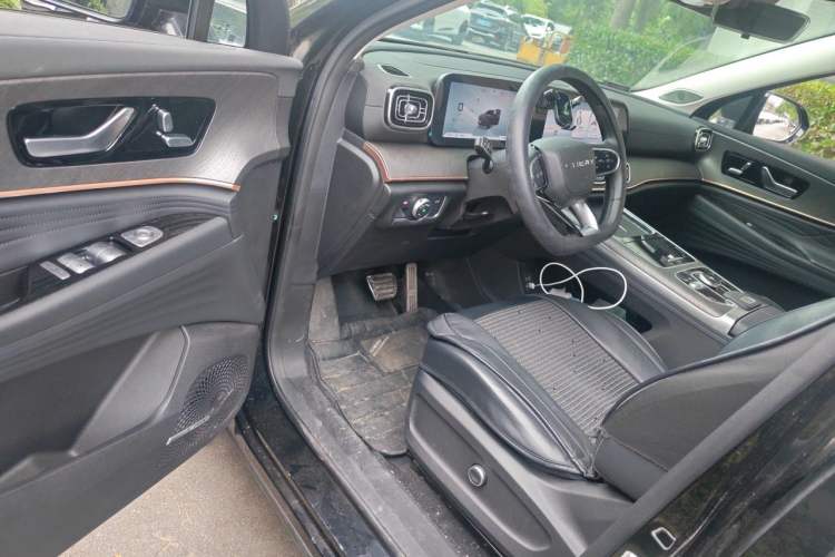 Used Chery Tiggo 9 2025 2.0T Dual-Clutch Two-Wheel Drive Black Samurai Edition 5 Seats Driver Seat