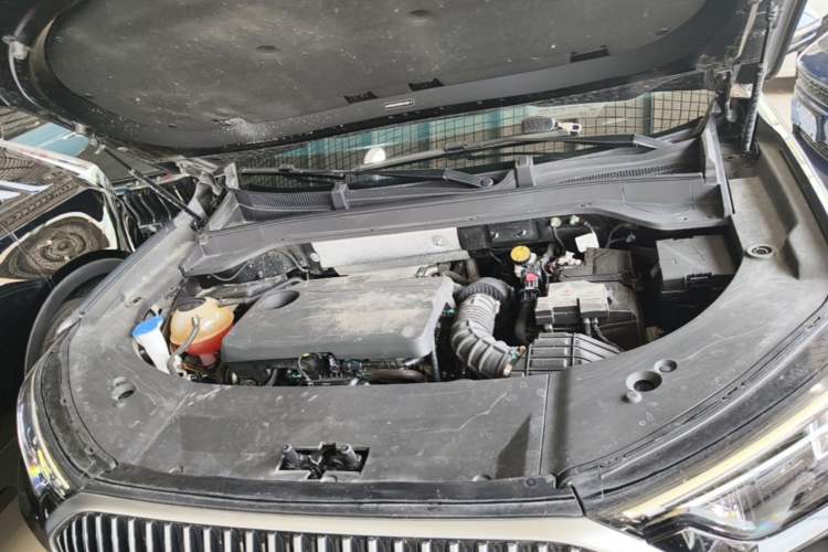 Used Chery Tiggo 9 2025 2.0T Dual-Clutch Two-Wheel Drive Luxury Edition 5 Seats Engine Bay
