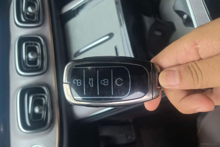 Used Chery Tiggo 9 2025 2.0T Automatic Two-Wheel Drive Luxury Edition 5 Seats Interior 1