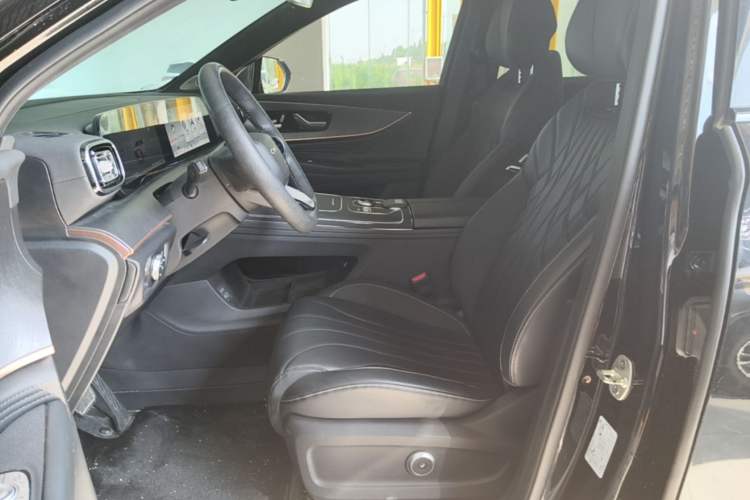 Used Chery Tiggo 9 2025 2.0T Dual-Clutch Two-Wheel Drive Luxury Edition 5 Seats Left Front Seat