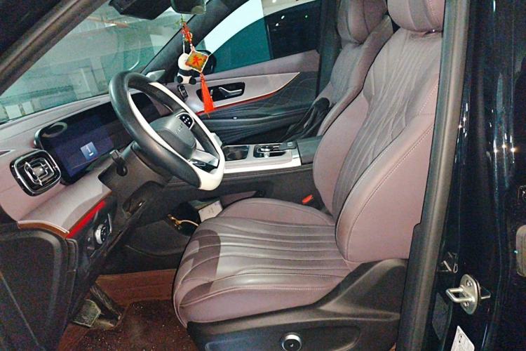 Used Chery Tiggo 9 2025 2.0T Dual-Clutch Two-Wheel Drive Luxury Edition 7 Seats Left Front Seat