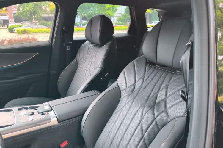 Used Chery Tiggo 9 2025 2.0T Dual-Clutch Two-Wheel Drive Luxury Edition 5 Seats Left Front Seat