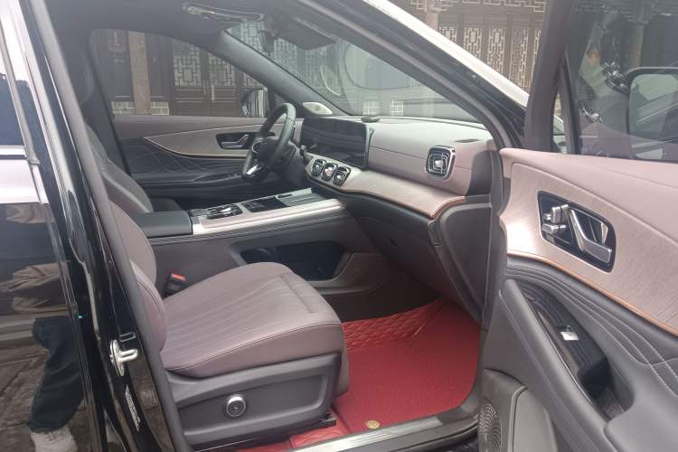 Used Chery Tiggo 9 2025 2.0T Automatic Two-Wheel Drive Luxury Edition 5 Seats Right Front Seat