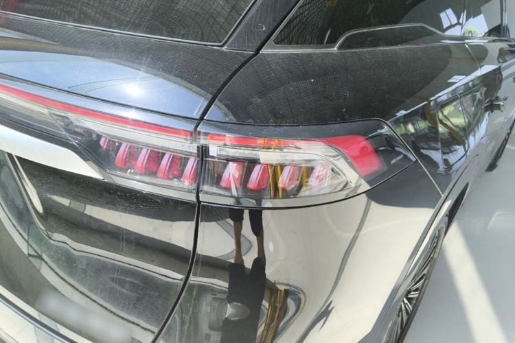 Used Chery Tiggo 9 2025 2.0T Dual-Clutch Two-Wheel Drive Luxury Edition 5 Seats Right Rear Taillight