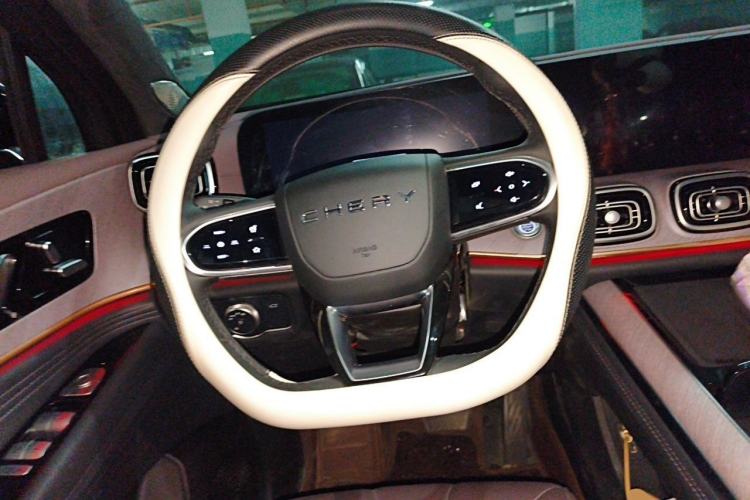 Used Chery Tiggo 9 2025 2.0T Dual-Clutch Two-Wheel Drive Luxury Edition 7 Seats Steering Wheel
