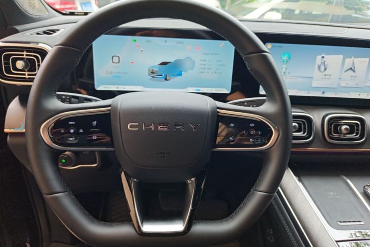Used Chery Tiggo 9 2025 2.0T Dual-Clutch Two-Wheel Drive Luxury Edition 5 Seats Steering Wheel