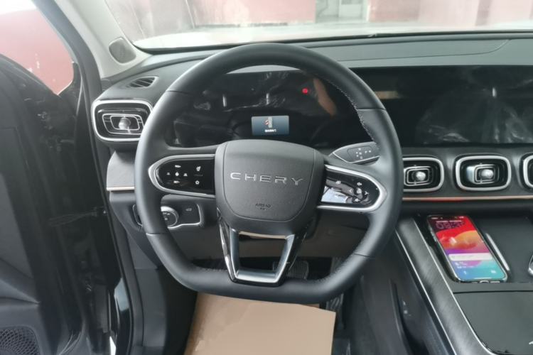 Used Chery Tiggo 9 2025 2.0T Dual-Clutch Two-Wheel Drive Comfort Edition 5 Seats Steering Wheel