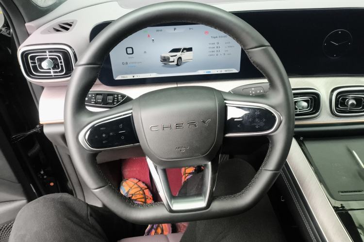 Used Chery Tiggo 9 2025 2.0T Automatic Two-Wheel Drive Luxury Edition 5 Seats Steering Wheel