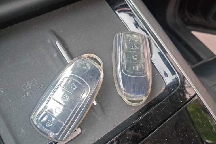 Used Chery Tiggo 9 2025 2.0T Dual-Clutch Two-Wheel Drive Black Samurai Edition 5 Seats Vehicle Key