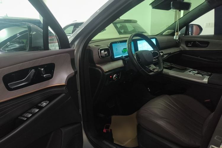 Used Chery Tiggo 9 2025 2.0T Automatic Two-Wheel Drive Luxury Edition 5 Seats Driver Seat