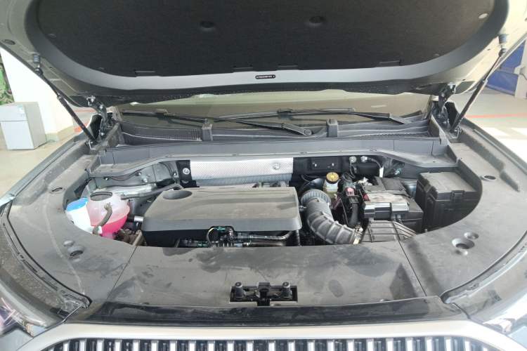 Used Chery Tiggo 9 2025 2.0T Dual-Clutch Two-Wheel Drive Comfort Edition 5 Seats Engine Bay