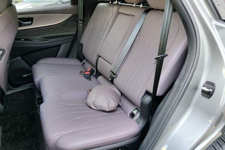 Used Chery Tiggo 9 2025 2.0T Automatic Two-Wheel Drive Luxury Edition 5 Seats Left Rear Seat