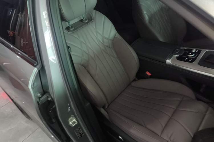 Used Chery Tiggo 9 2025 2.0T Automatic Two-Wheel Drive Luxury Edition 5 Seats Right Front Seat