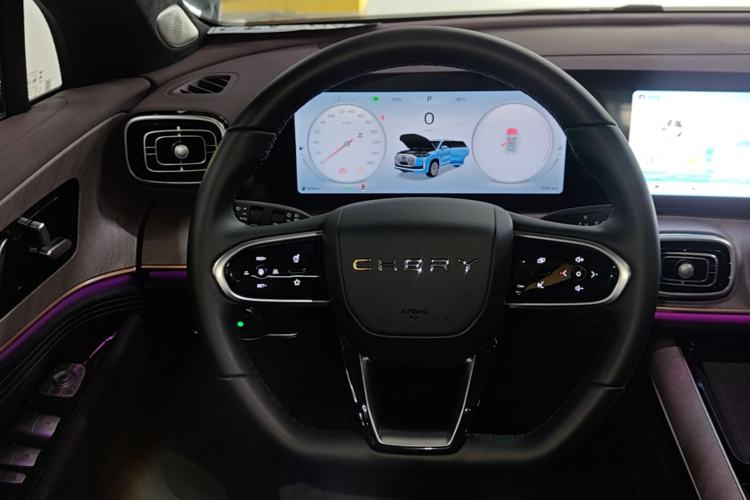 Used Chery Tiggo 9 2025 2.0T Automatic Two-Wheel Drive Luxury Edition 5 Seats Steering Wheel