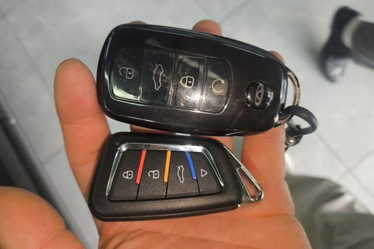 Used Chery Tiggo 9 2025 2.0T Automatic Two-Wheel Drive Luxury Edition 5 Seats Vehicle Key