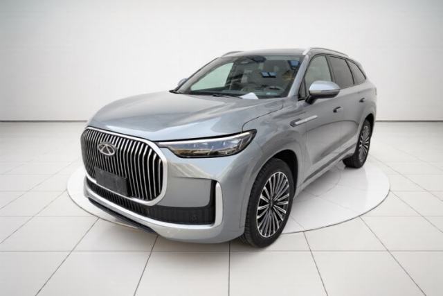 Chery Tiggo 9 2025 2.0T Automatic Two-Wheel Drive Luxury Edition 5 Seats مستعملة
