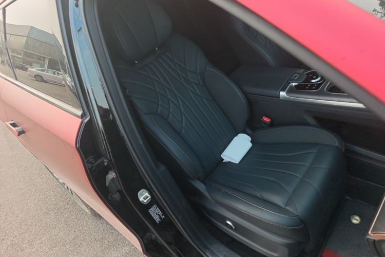 Used Chery Tiggo 9 2025 2.0T Dual-Clutch Two-Wheel Drive Luxury Edition 5 Seats Right Front Seat