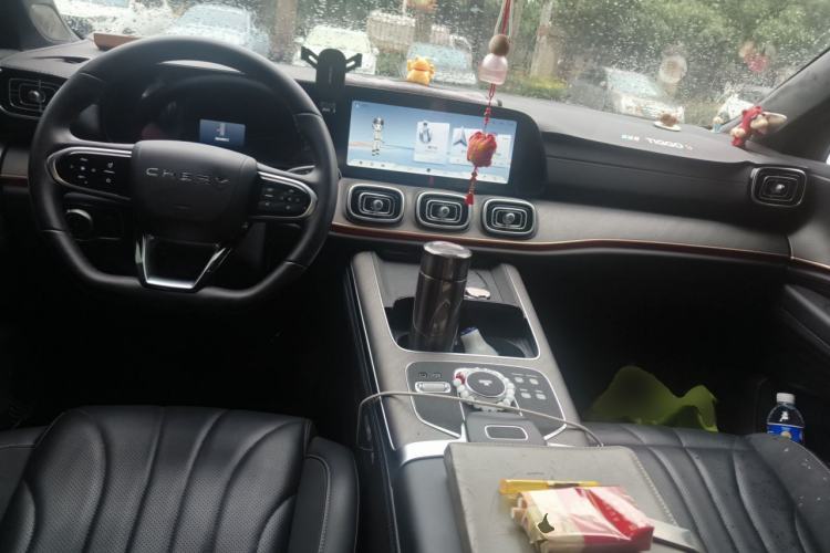 Used Chery Tiggo 9 2025 2.0T Dual-Clutch Two-Wheel Drive Luxury Edition 7 Seats Center Console