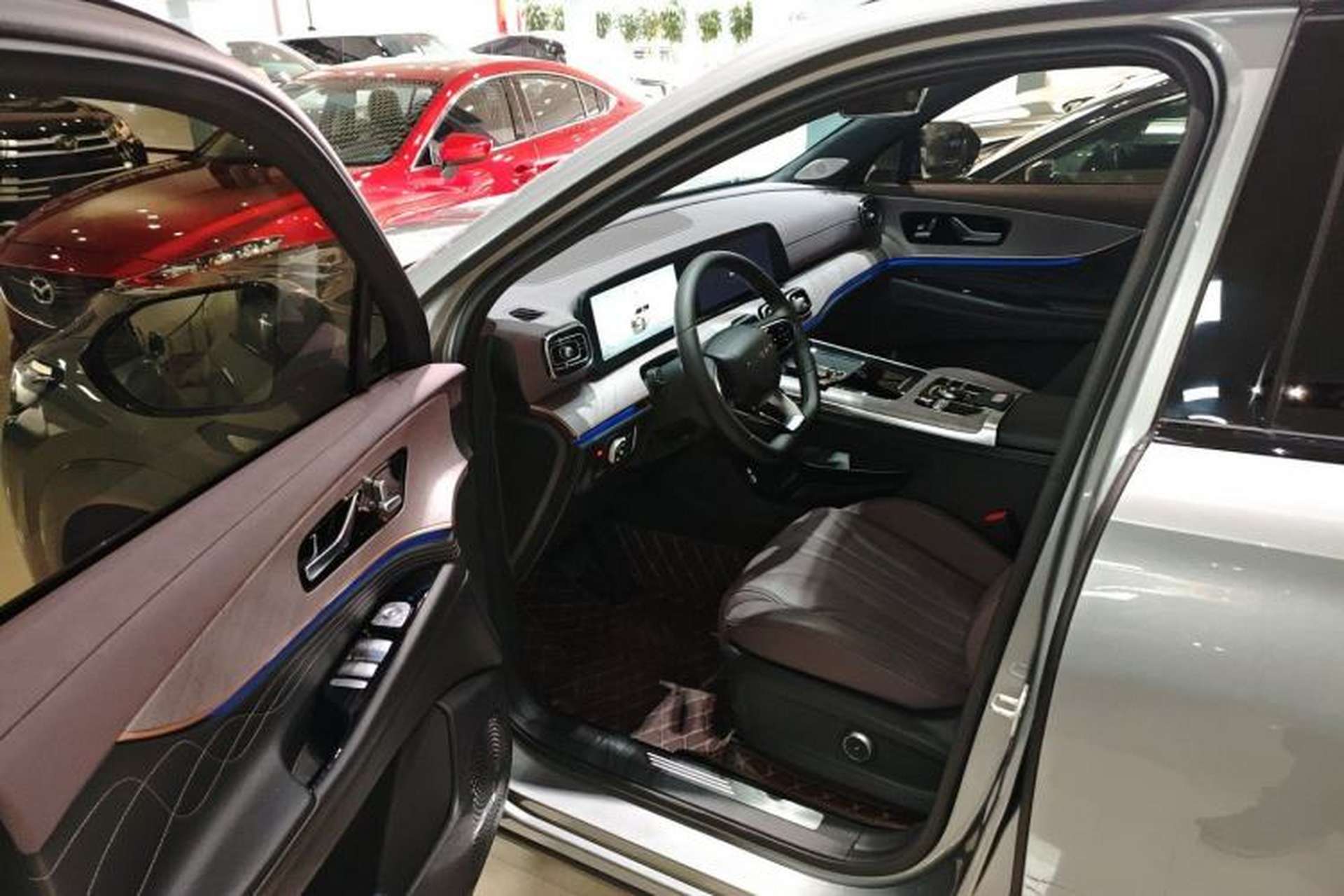 Used Chery Tiggo 9 2025 2.0T Automatic Two-Wheel Drive Luxury Edition 5 Seats Driver Seat
