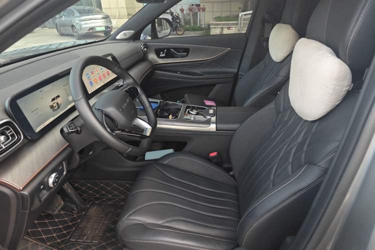 Used Chery Tiggo 9 2025 2.0T Dual-Clutch Two-Wheel Drive Luxury Edition 7 Seats Left Front Seat