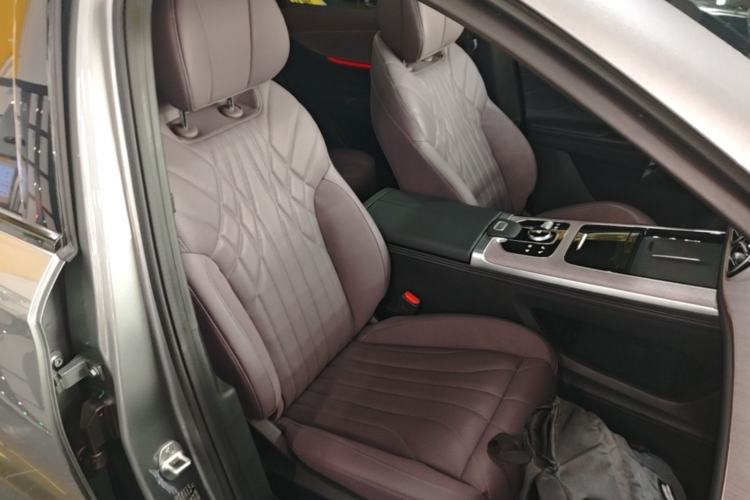 Used Chery Tiggo 9 2025 2.0T Dual-Clutch Two-Wheel Drive Luxury Edition 5 Seats Right Front Seat