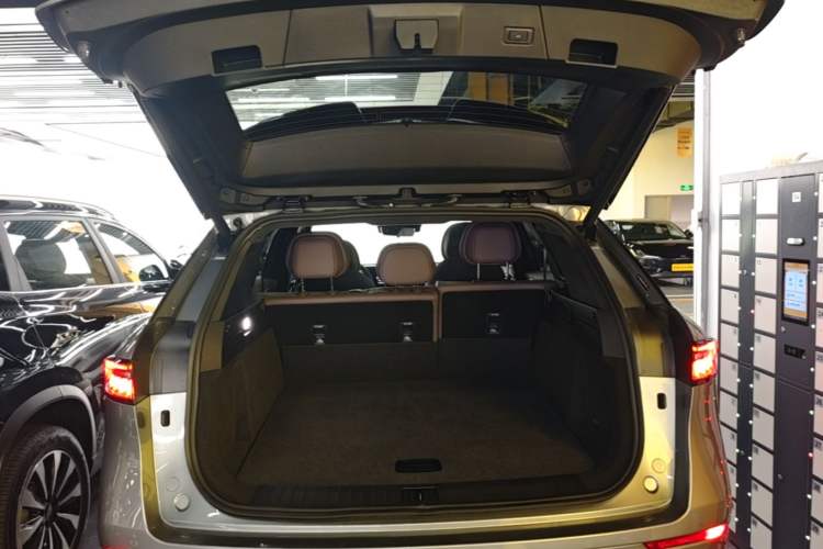 Used Chery Tiggo 9 2025 2.0T Dual-Clutch Two-Wheel Drive Luxury Edition 5 Seats Trunk