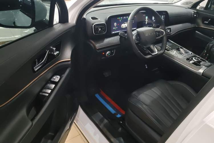Used Chery Tiggo 9 2025 2.0T Dual-Clutch Two-Wheel Drive Comfort Edition 5 Seats Driver Seat