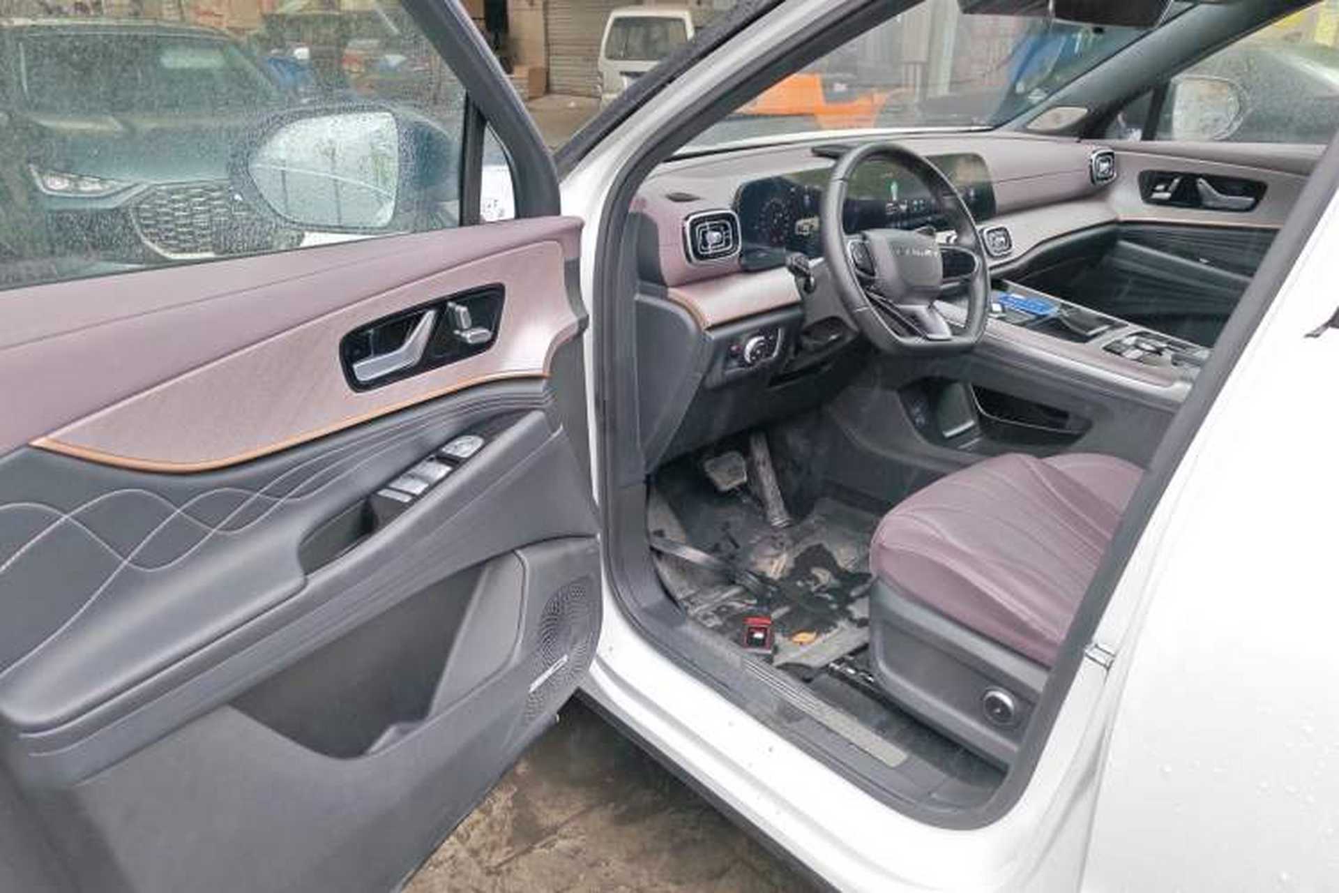 Used Chery Tiggo 9 2025 2.0T Automatic Two-Wheel Drive Luxury Edition 5 Seats Driver Seat