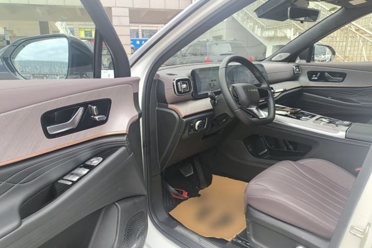 Used Chery Tiggo 9 2025 2.0T Automatic Two-Wheel Drive Luxury Edition 5 Seats Driver Seat