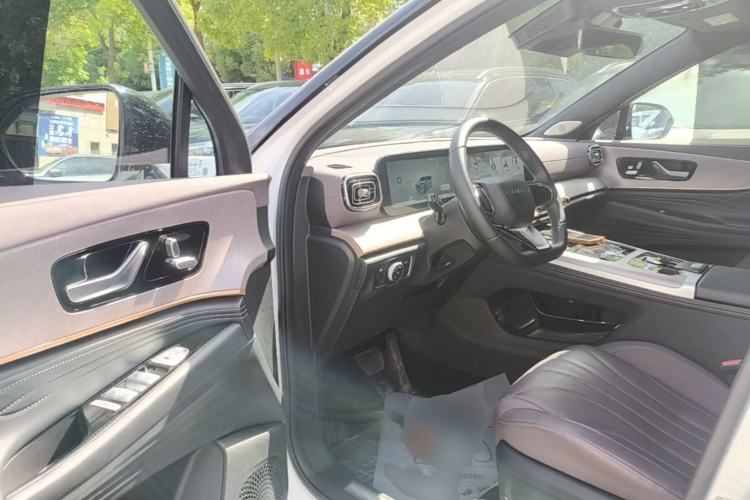 Used Chery Tiggo 9 2025 2.0T Automatic Two-Wheel Drive Luxury Edition 5 Seats Driver Seat