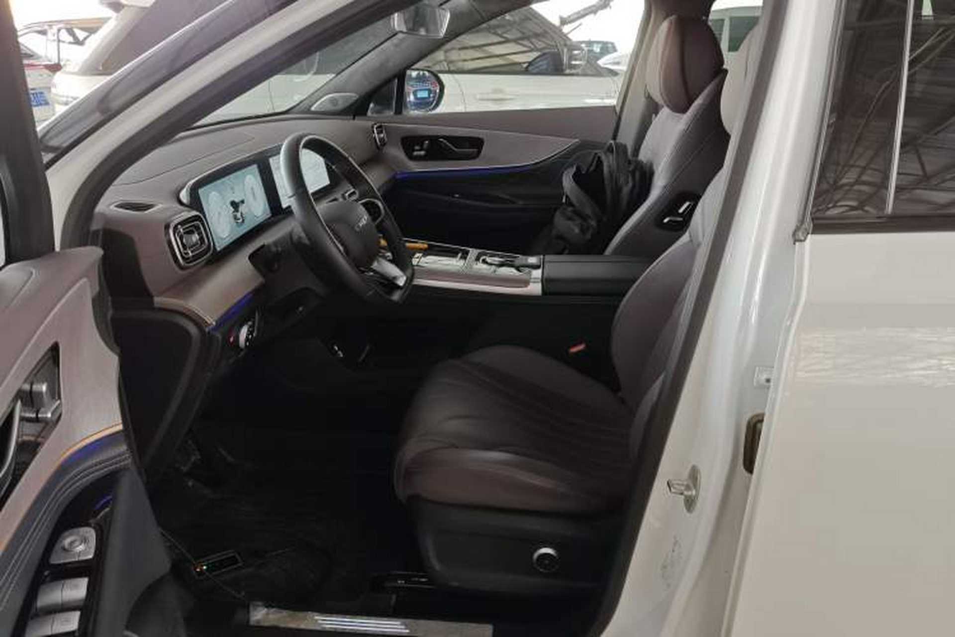 Used Chery Tiggo 9 2025 2.0T Automatic Two-Wheel Drive Luxury Edition 5 Seats Driver Seat